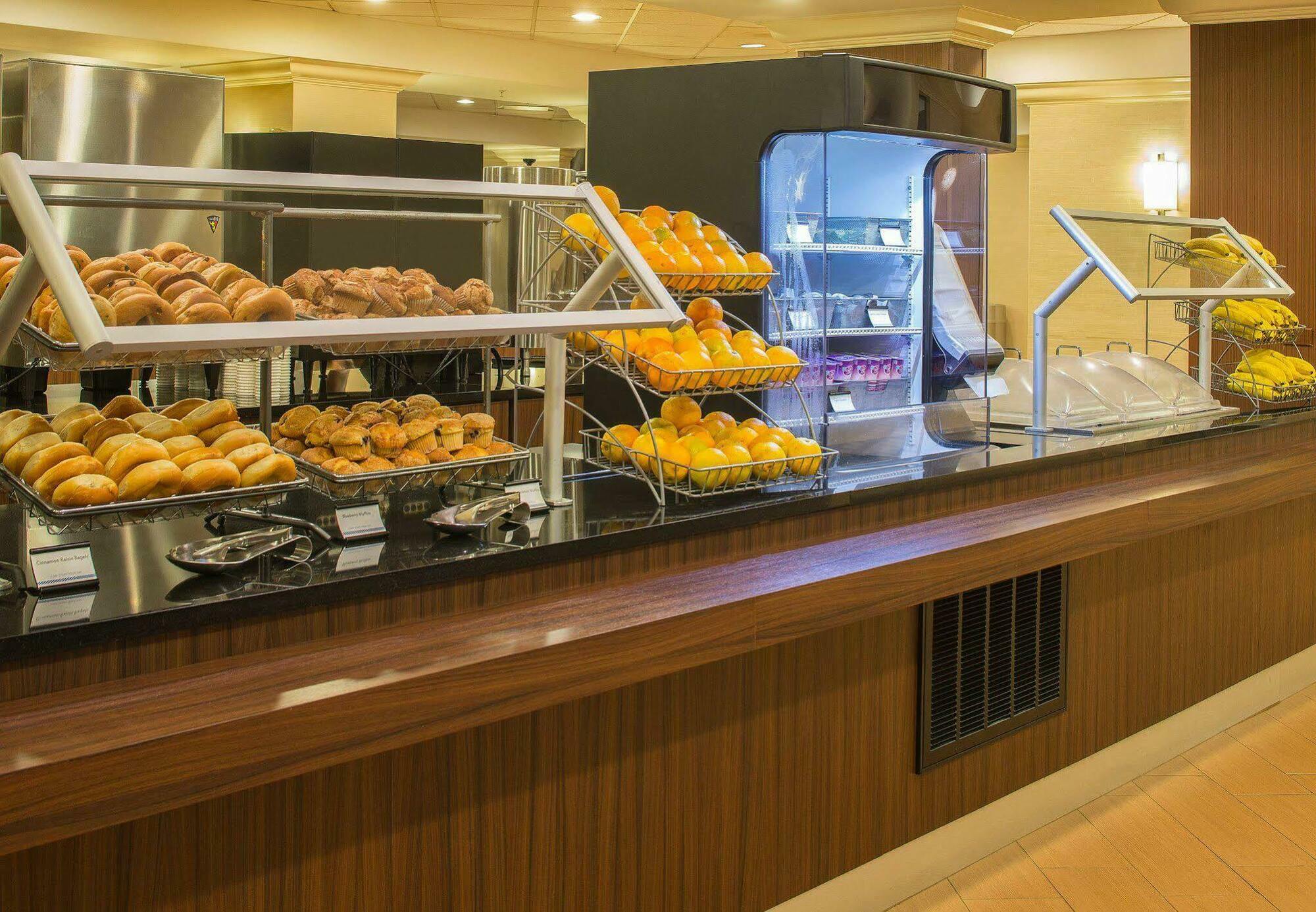 Fairfield Inn & Suites By Marriott Orlando Lake Buena Vista In The Marriott Village Exterior foto